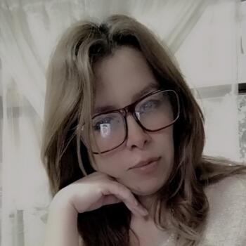 Babysitter in Cartago: Evi