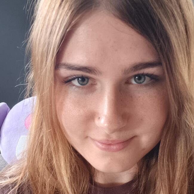 Babysitter in Halcombe: Olivia