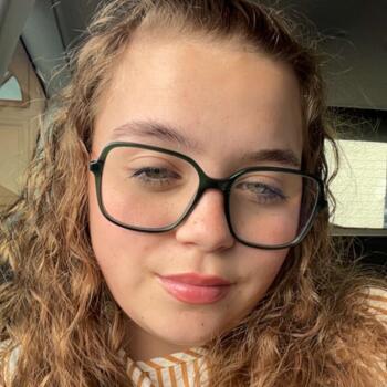 Babysitter in Tours: Fanny