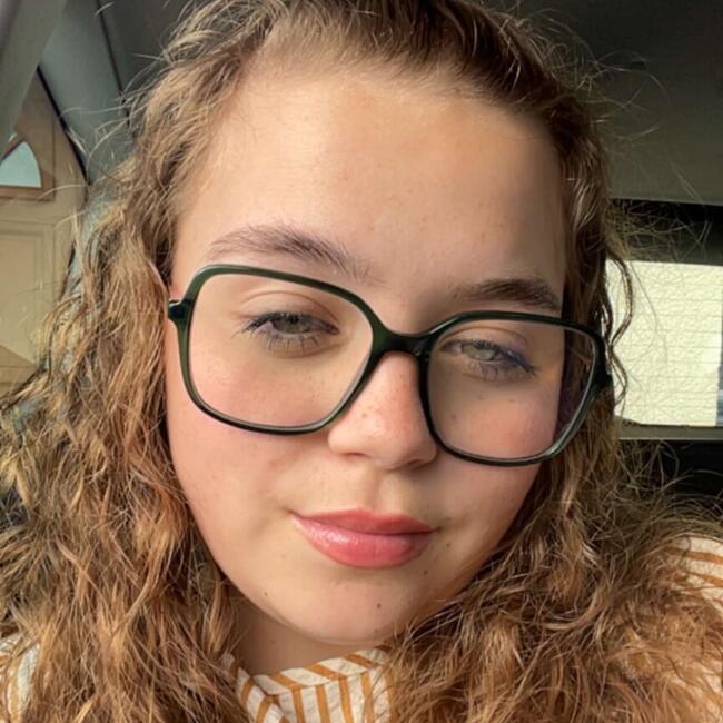 Babysitter in Tours: Fanny