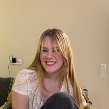 Babysitter in Gillingham: Lanieke