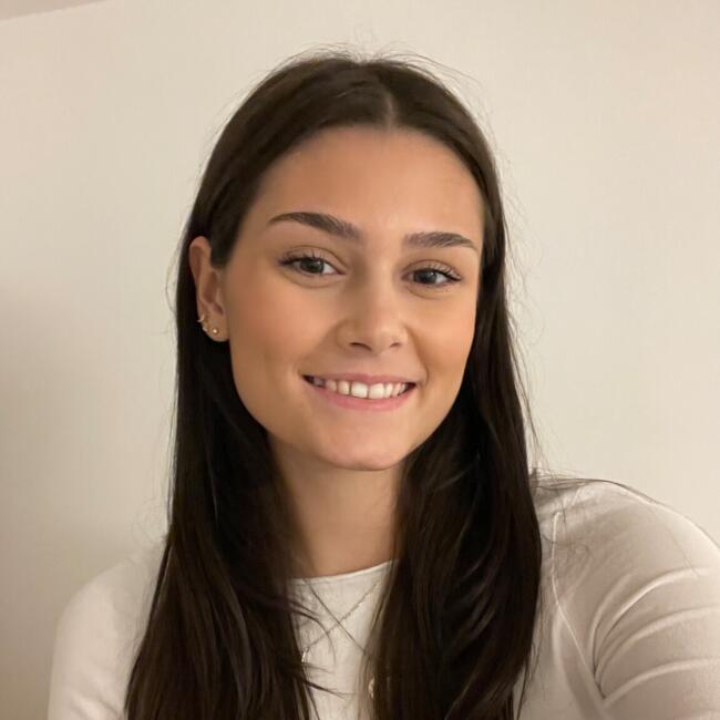 Babysitter in Vienna: Maya