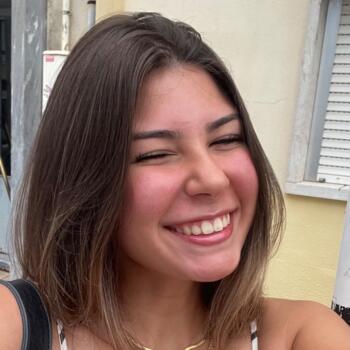 Babysitter em Amora: Kemily