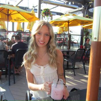 Babysitter in Lethbridge: Jessie