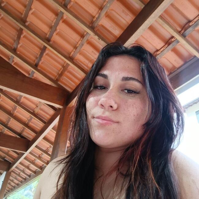 Babysitter in Nova Friburgo: Monique
