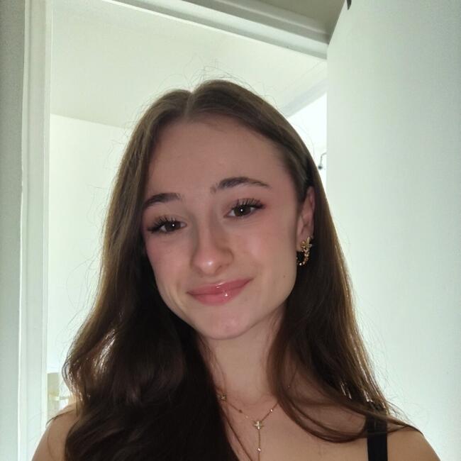 Babysitter in Salon-de-Provence: Manon