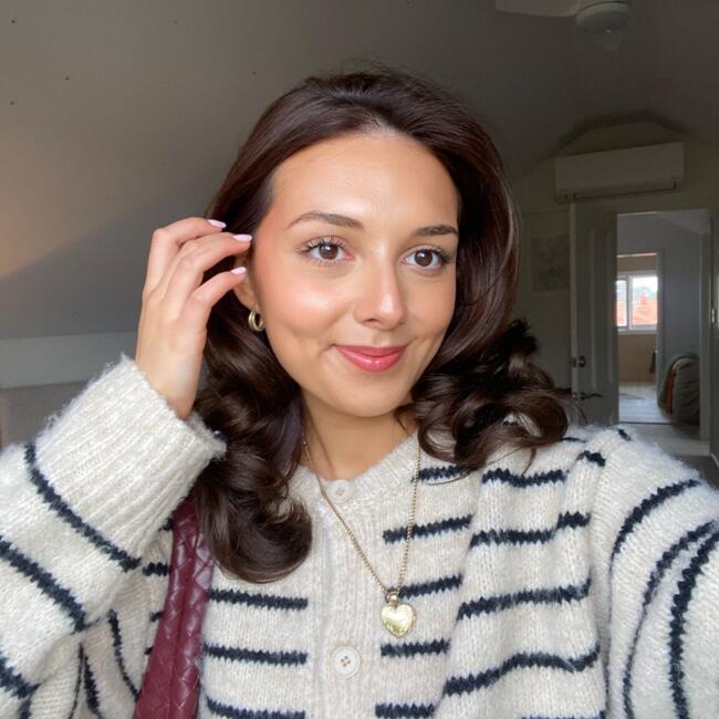 Babysitter in Stamford: Daniella