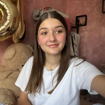 Babysitter in Baugé-en-Anjou: Flavie