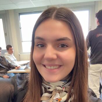 Babysitter in Amiens: Laura