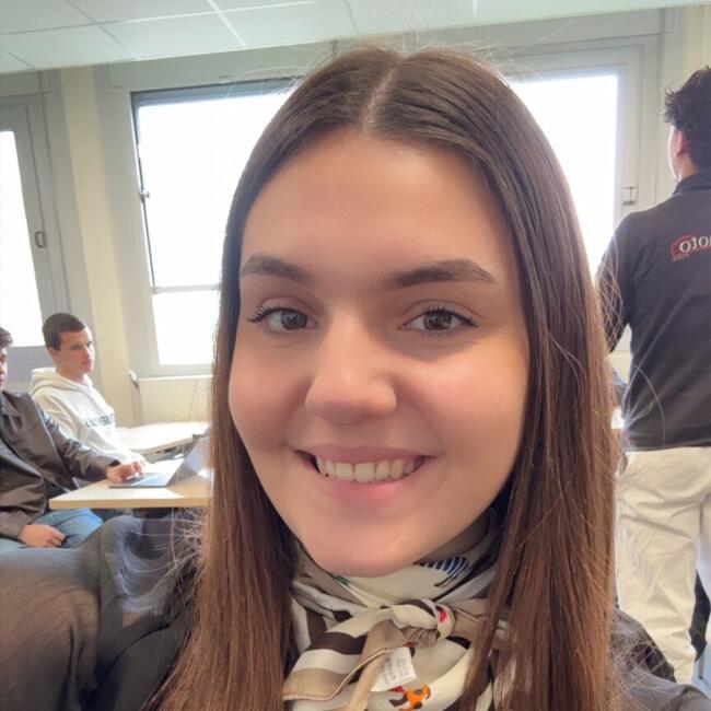 Babysitter in Amiens: Laura