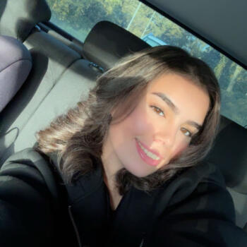 Babysitter Rotterdam: Yousra