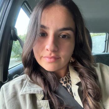 Babysitter Camaret-sur-Aigues: Manon