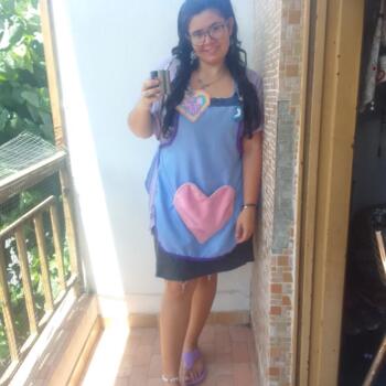 Niñera en Lanús: J. Marina