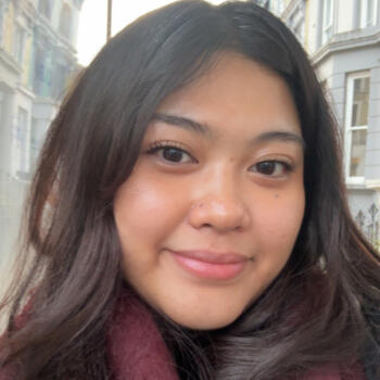 Babysitter in London: Nicole