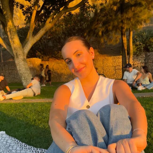 Babysitter στην περιοχή Αλμάντα: Sidonie