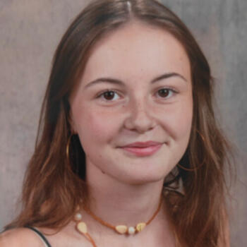 Babysitter in Saint-Clément-de-Rivière: Chiara