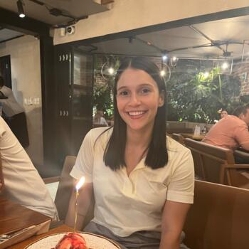 Babysitter in Medellín: Isabela