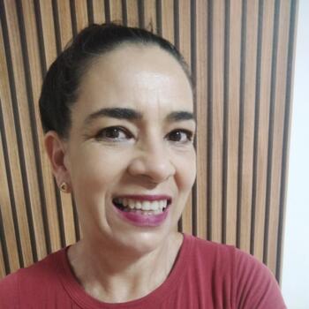 Babá em Caragua: Luciana Correia