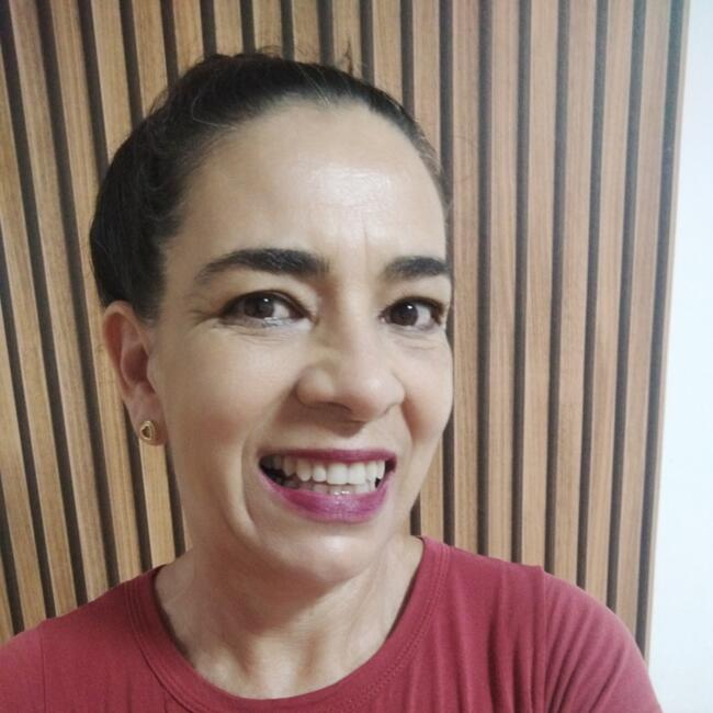 Babá em Caragua: Luciana Correia