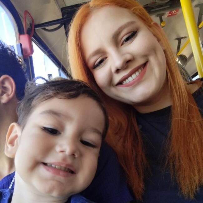 Emprego de babá em Brasília: Gabriela