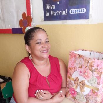 Babysitter in Salcedo: Jennifer Feivy Santos Cuevas