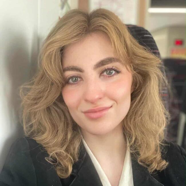 Babysitter in Edinburgh: Nikki