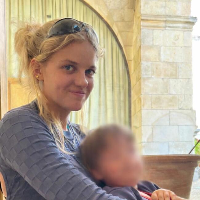 Babysitter in Brasília: Cerise