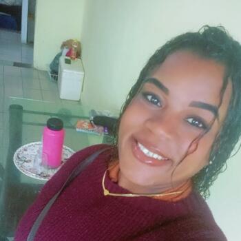 Babysitter Belford Roxo: Priscila