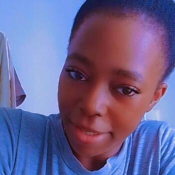 Nanny in Dubai: Joyce