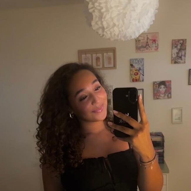 Babysitter a Basilea: Amira