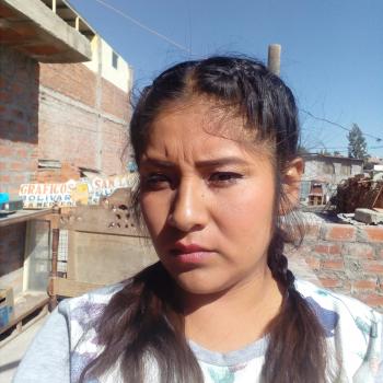 Niñera Arequipa: Yenifer