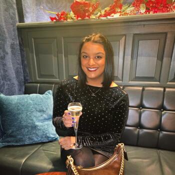 Babysitter Cork: Claudia