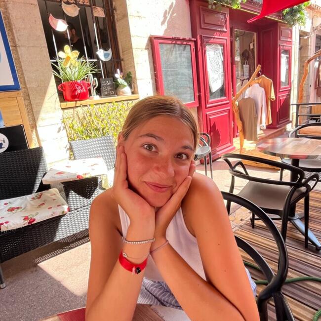 Babysitter in Chelles: Lucie