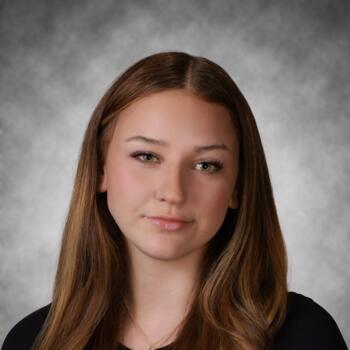 Babysitter in Elk Grove: Holly