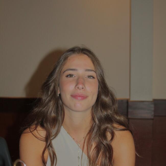 Babysitter in Dijon: Lina