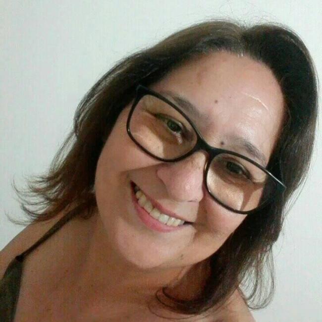 Babá em Uberlândia: Enia Maria