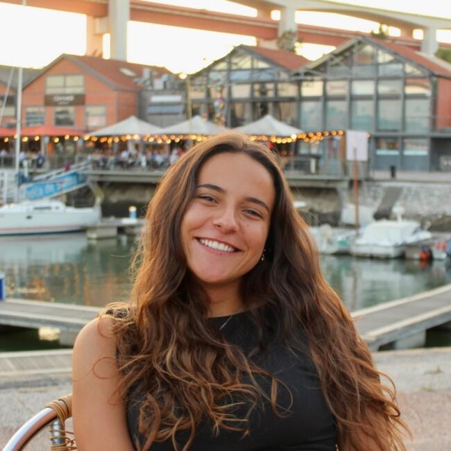 Babysitter in Amadora: Inês