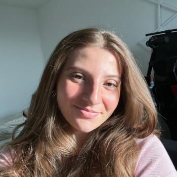 Canguro Madrid: Ines