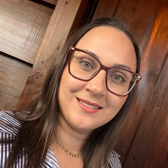 Emprego de babá em Jundiaí: Jessica