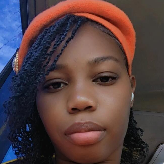 Babysitter in Cassava: Kimone