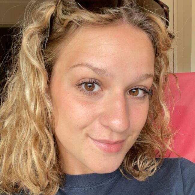 Babysitter in Aurillac: Zoé