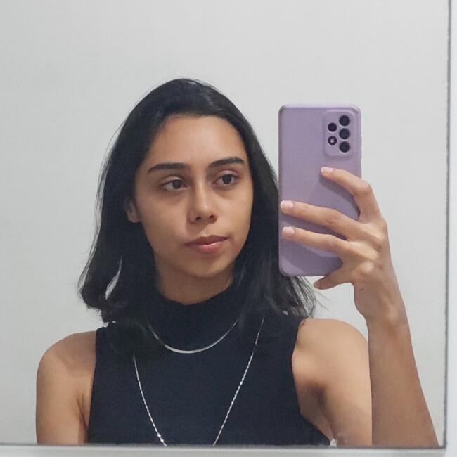 Babysitter in Capivari de Baixo: Júlia