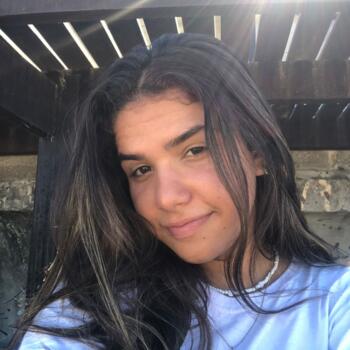 Babysitter Macaé: Ester