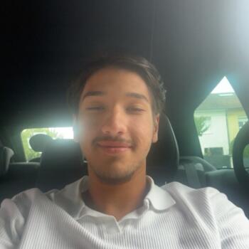 Babysitter Saint-Laurent-de-Mure: Almir