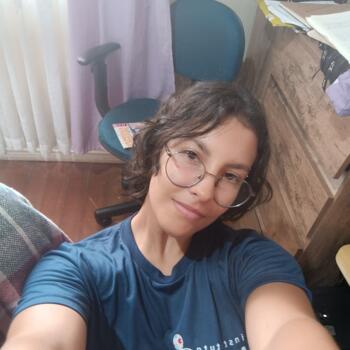 Babysitter in Caxias do Sul: Amanda