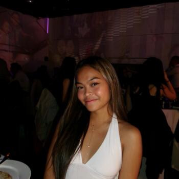 Babysitter in Saint-Denis: Angel