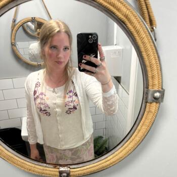 Babysitter in Pontypool: Shauna