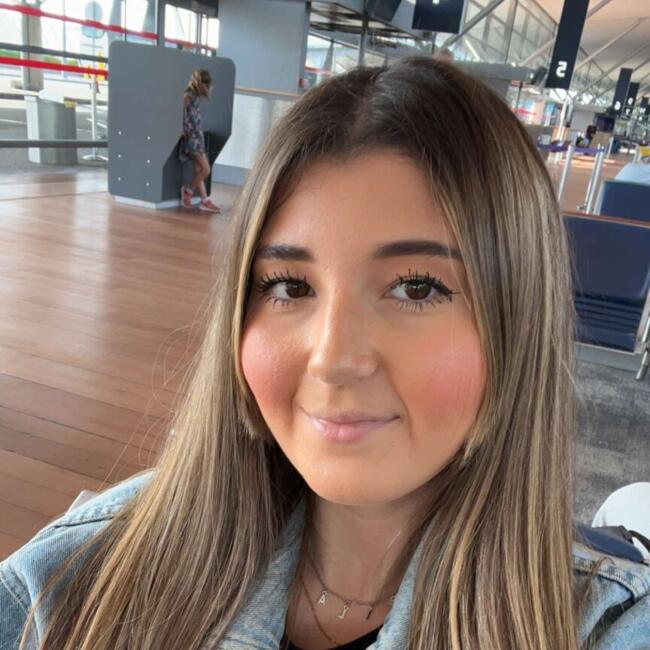 Babysitter in Louvres: Sana