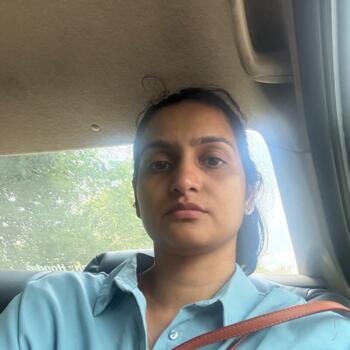 Nanny job in Dehradun: babysitting job Neha
