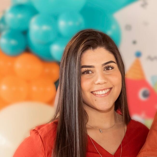 Babá em Porto Alegre: Luiza